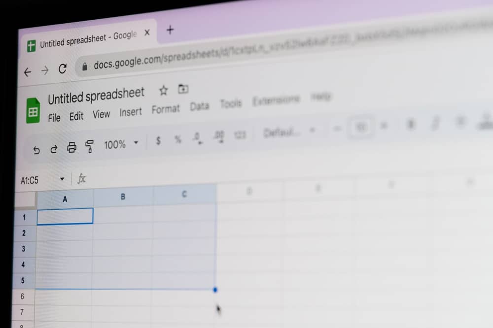 Feuille de calcul google sheets sur laquelle on souhaite supprimer le quadrillage.